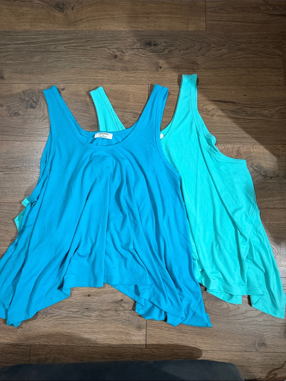 Women's Scoop Neck Tank Tops — 2 Tops in Teal & Aqua Size Large